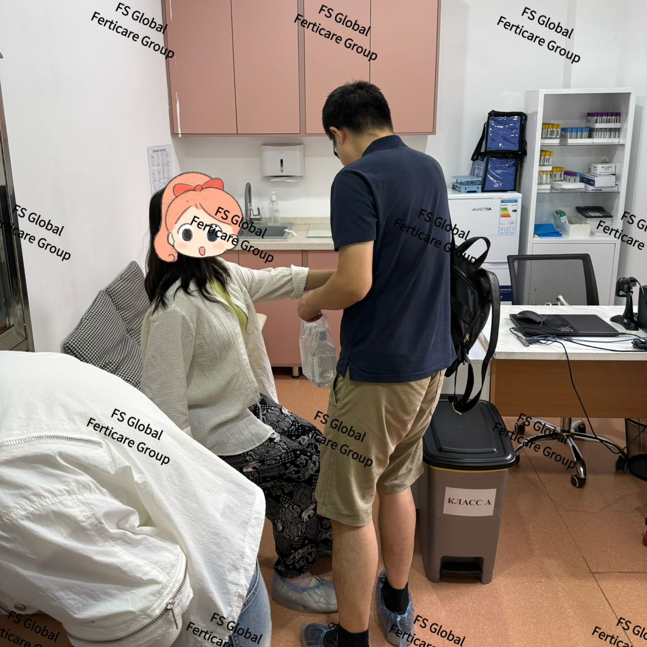 工作人员继续协助客户完成检查安排。
