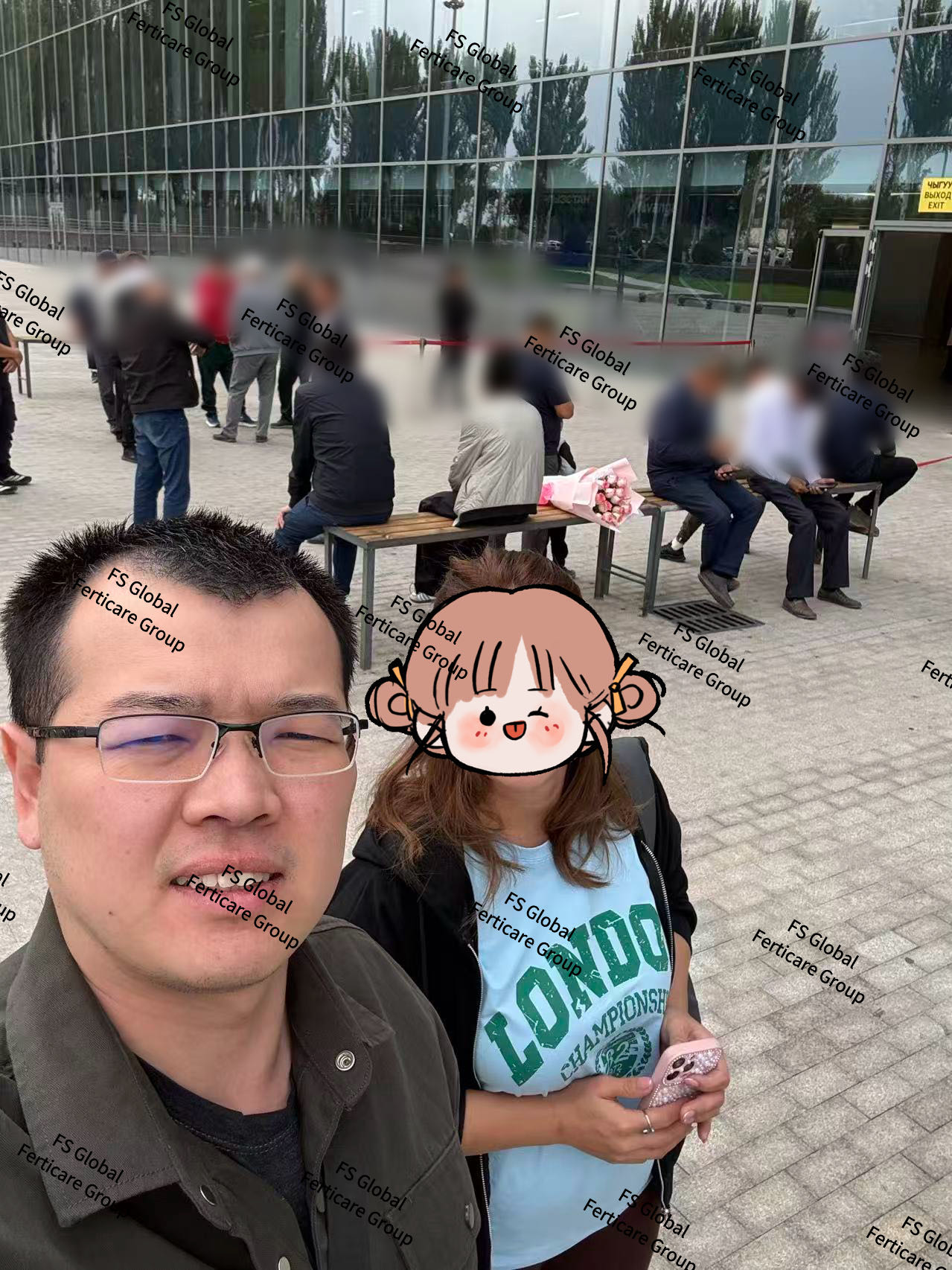 工作人员与志愿者确认见面位置并在比什凯克机场完成接应。