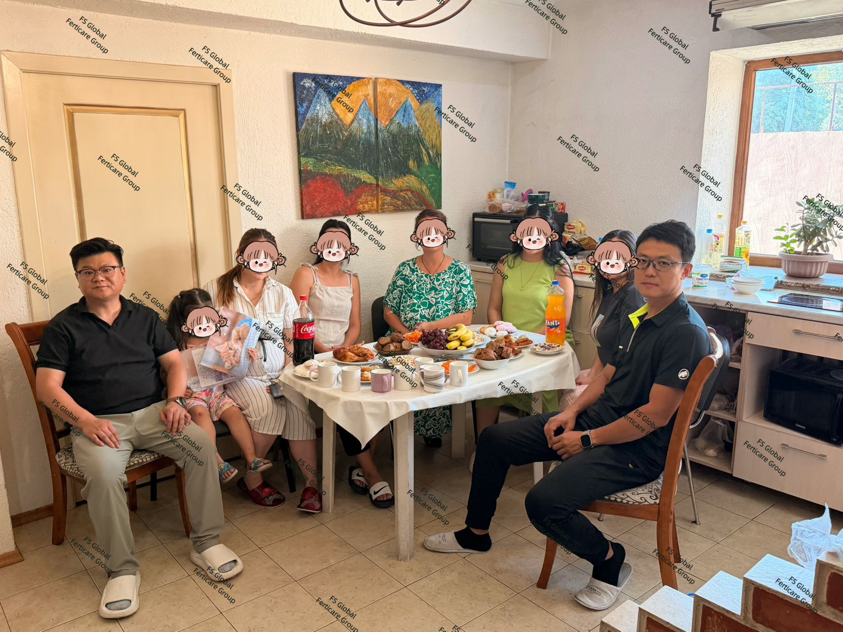 A shared meal and daily check-in between staff and program volunteers.